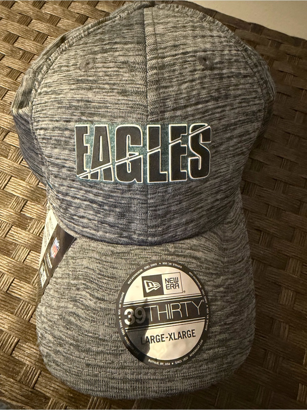 New Era 39THIRTY Eagles Heather Gray Stretch Fit Cap
